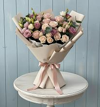 Букет цветов из:  Розы и Лизиантусы в Рождествено