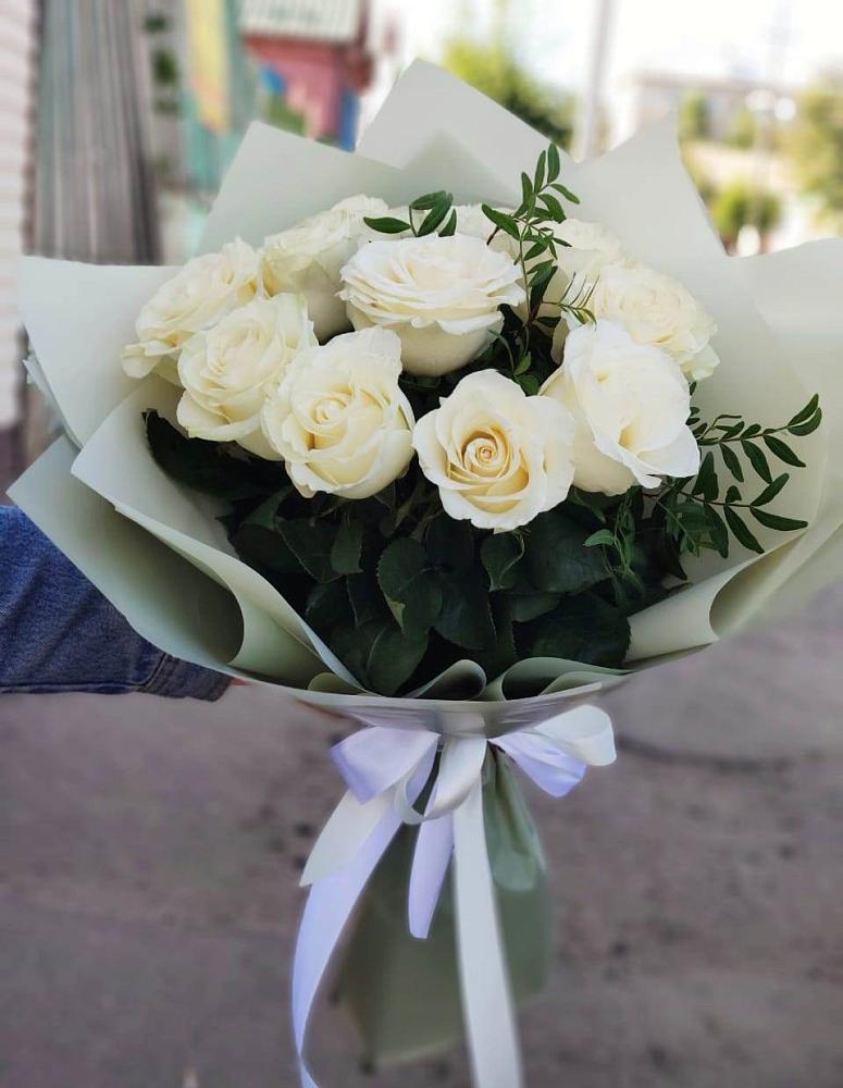 Букет Белые розы Проуд в Рождествено