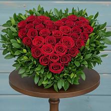 Цветочная композиция из Розы в виде сердца в Рождествено