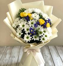 Букет цветов из:  Ирисы, Хризантемы и Розы #REPLACE_PRED# Рождествено