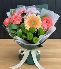 Букет цветов из:  Гвоздики, Розы, Герберы и Хризантемы в Рождествено