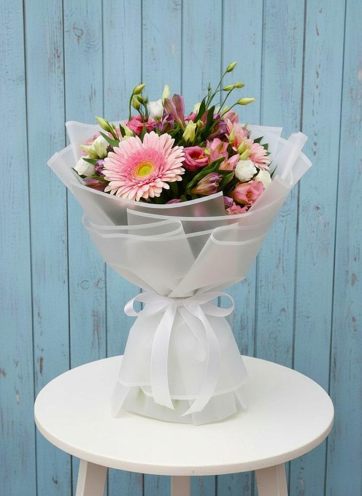 Букет цветов из: Герберы, Альстромерии и Лизиантусы в Рождествено