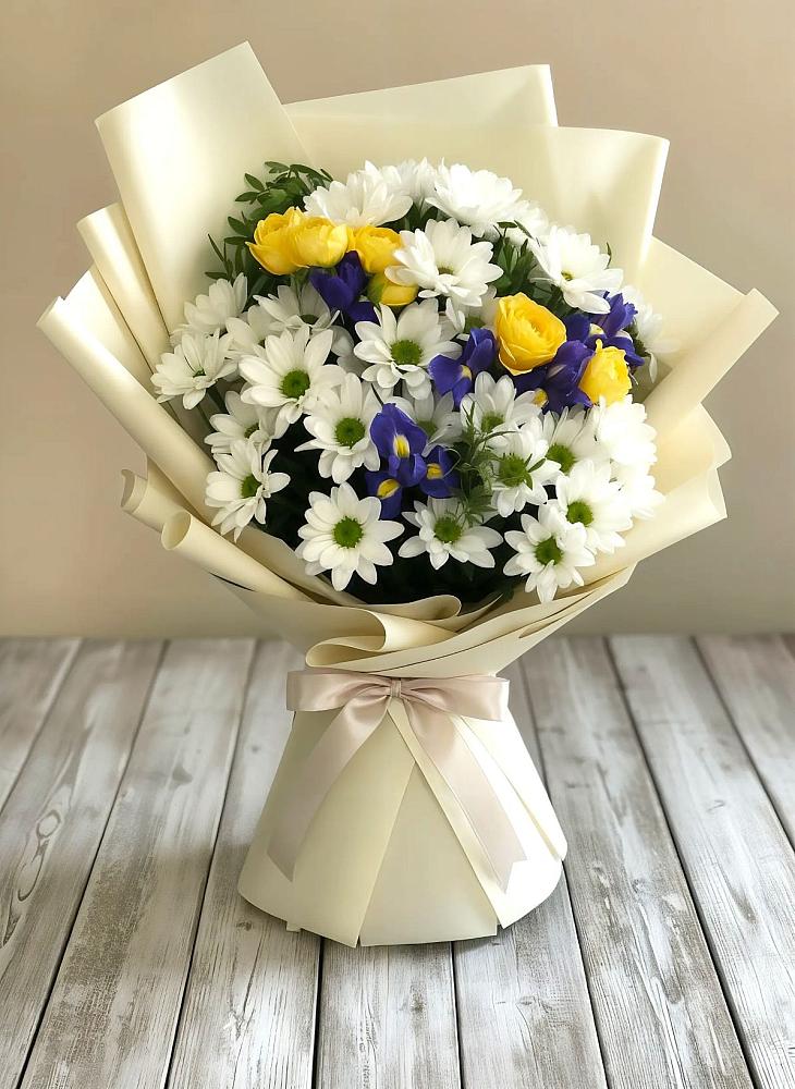 Букет цветов из: Ирисы, Хризантемы и Розы в Рождествено
